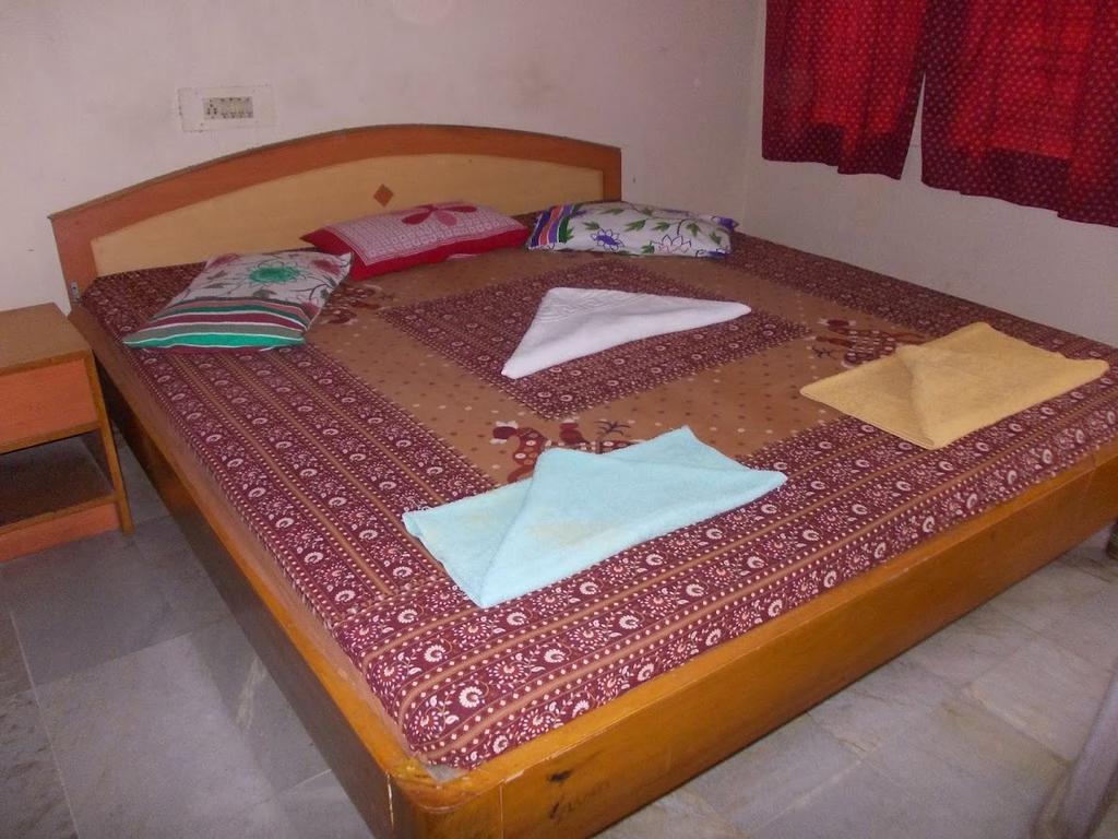Rishaan Guest House Puri Camera foto