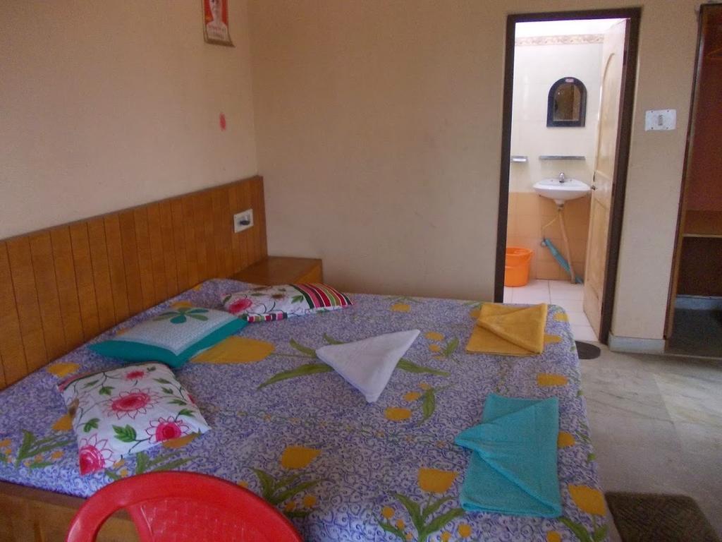 Rishaan Guest House Puri Camera foto